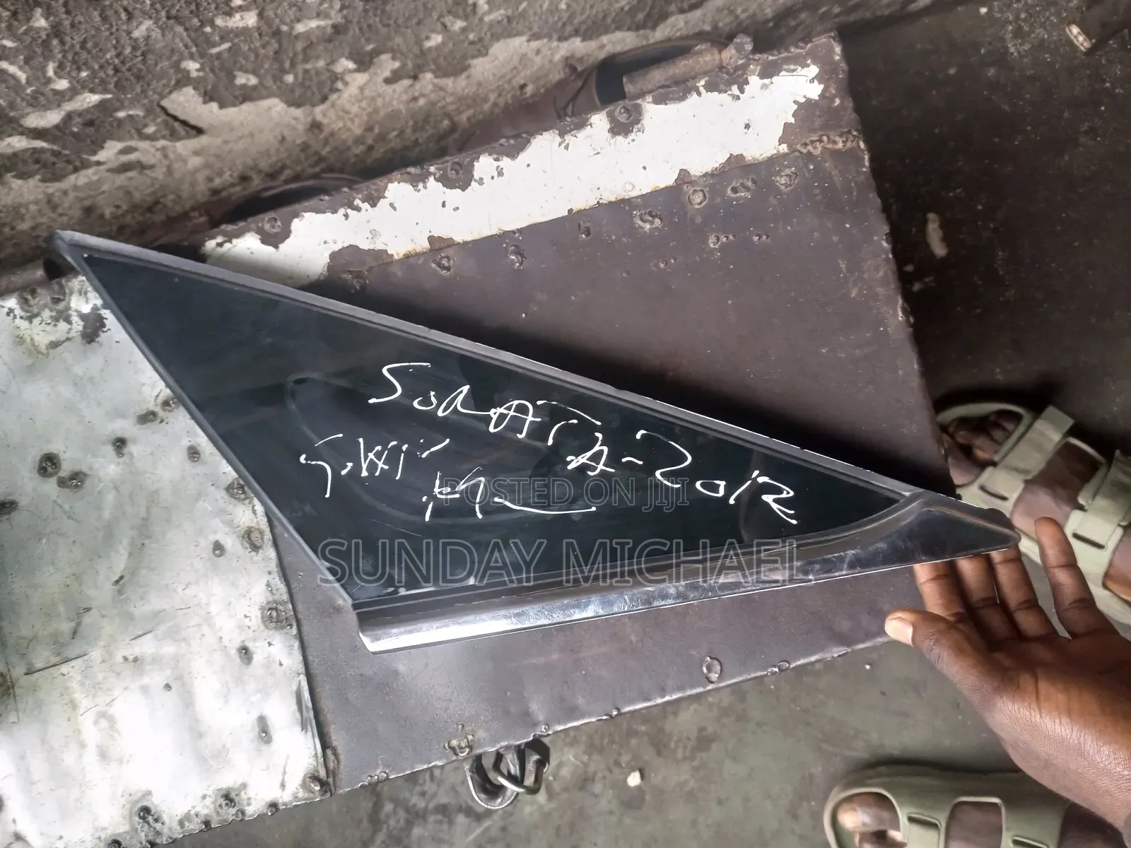 Vent Glass Hyundai Sonata 2013