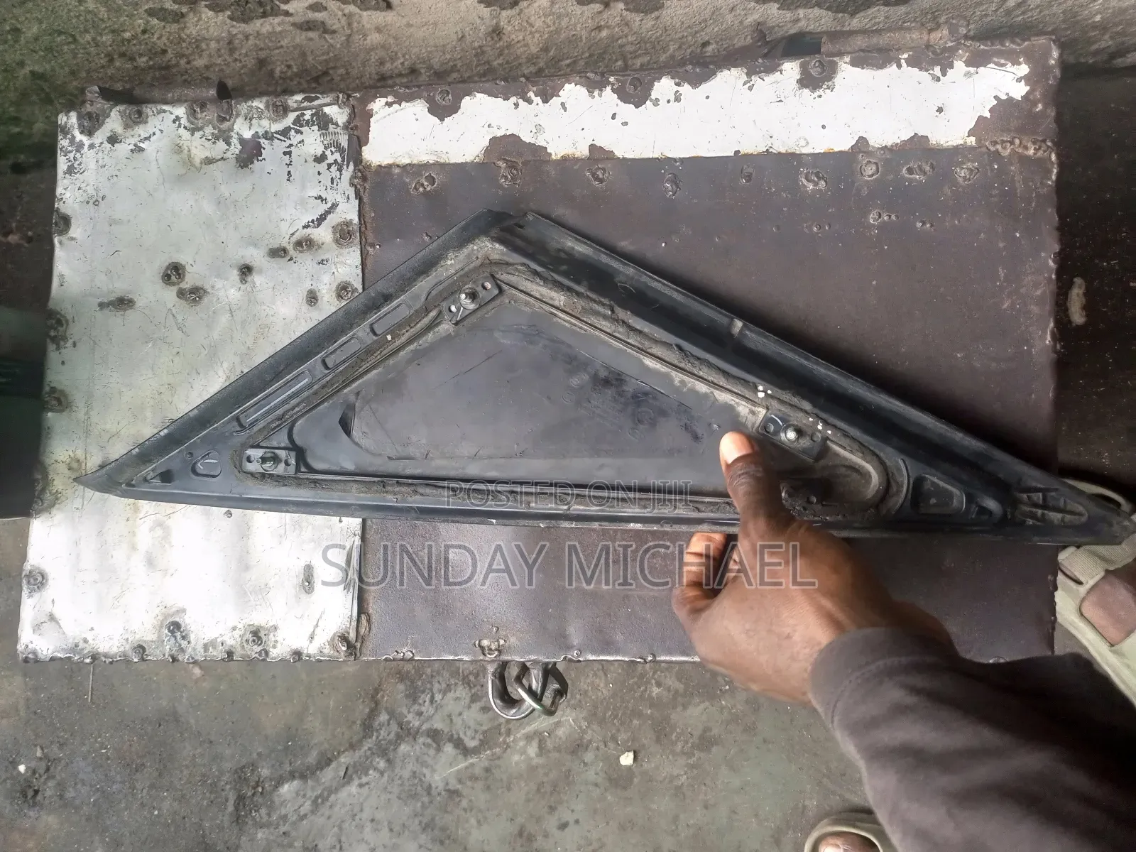 Vent Glass Hyundai Sonata 2013
