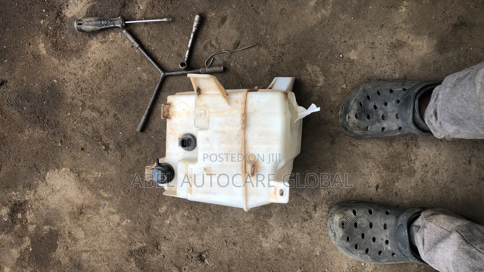 Water Can for Toyota Camry 2010 Model
