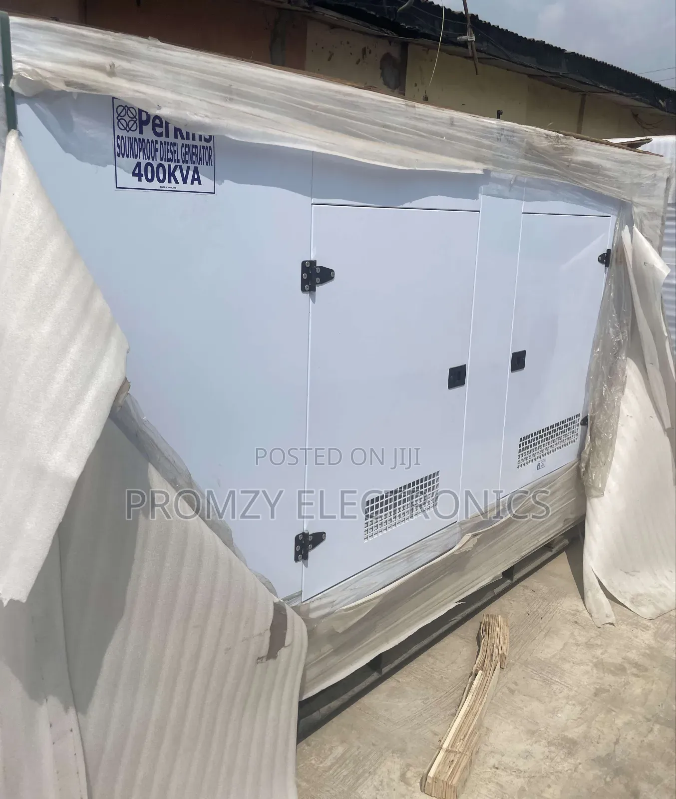 Perkins 400kva Soundproof Diesel Generator