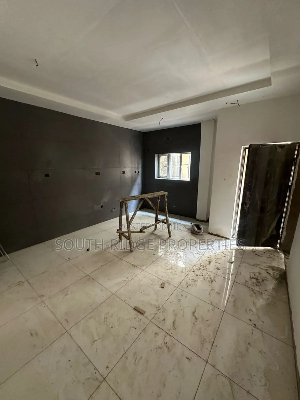 4bdrm Townhouse/Terrace in Guzape District for Sale