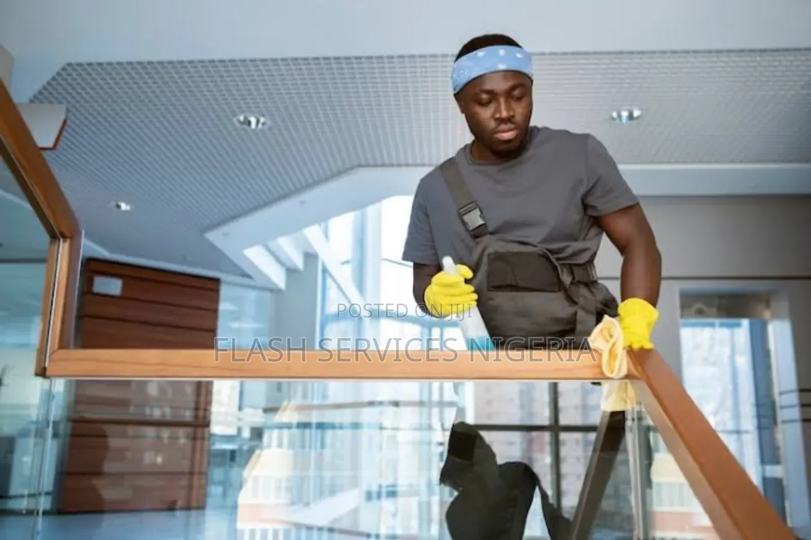 Cleaning Services Professionals. Residential and Commercial)