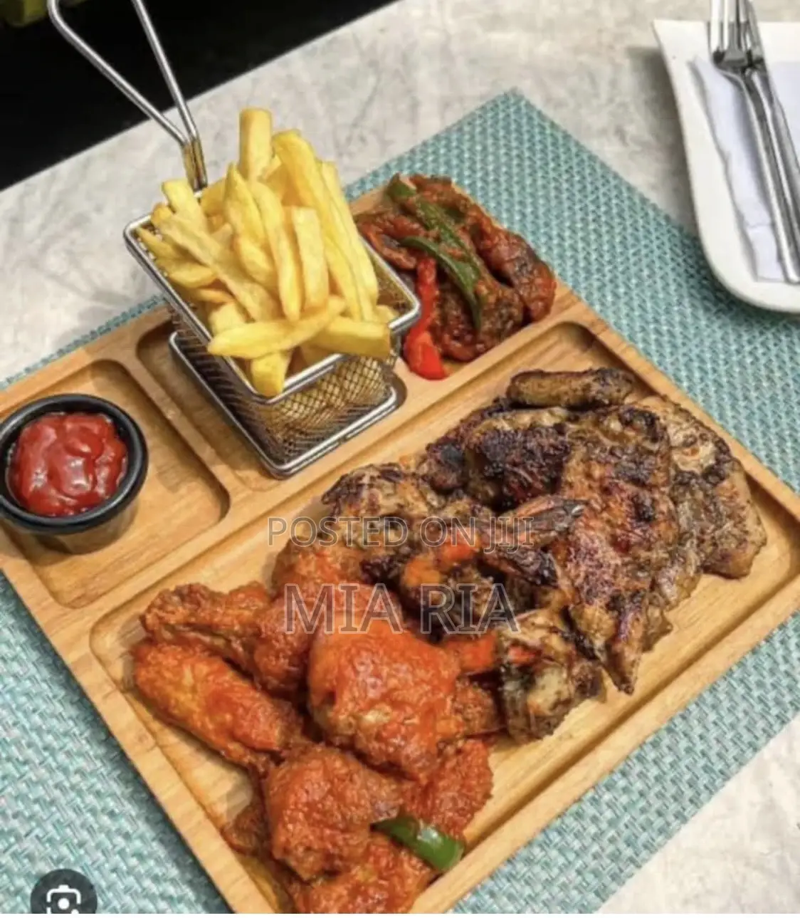 Bamboo Platter With Sauce Bowl