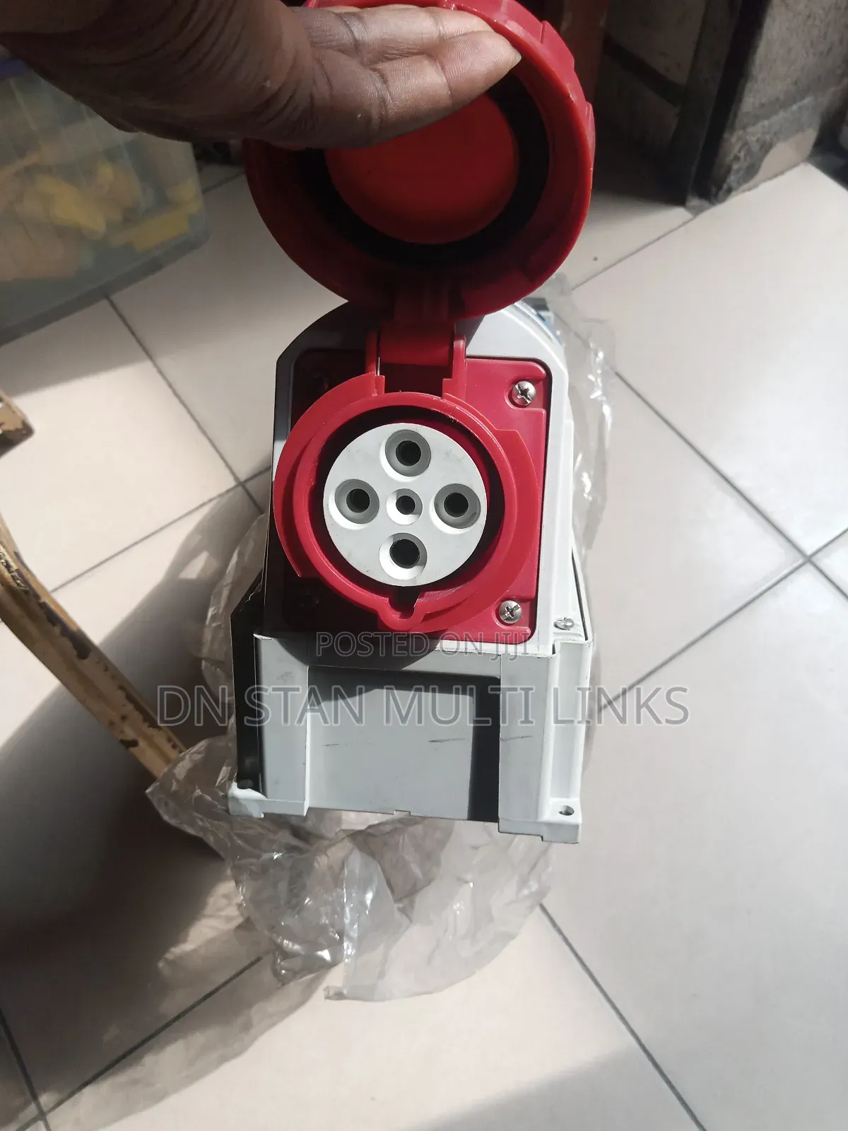 63amps 4pin Ip66 Dual, Waterproof Industrial Socket and Plug