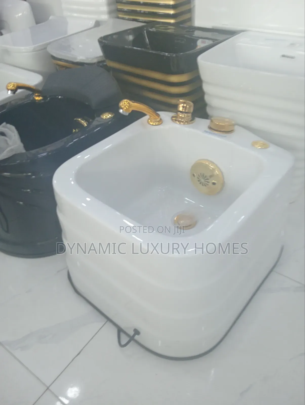 England Pedicure And Manicure Bowl With Gold Tap