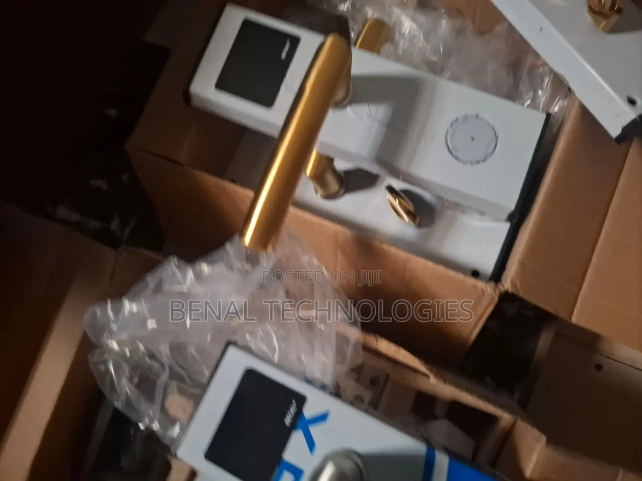 Digital Card Locks With Built-in Hotel Software Logic