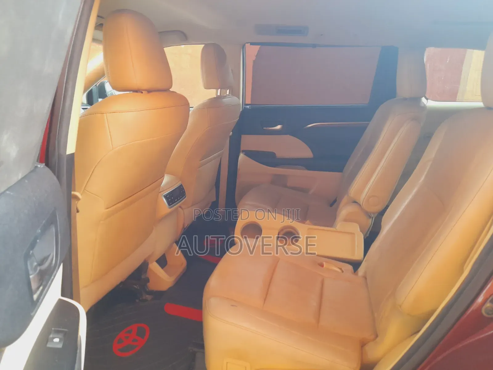 Toyota Highlander XLE 4dr SUV AWD (3.5L 6cyl 6A) 2015 Red
