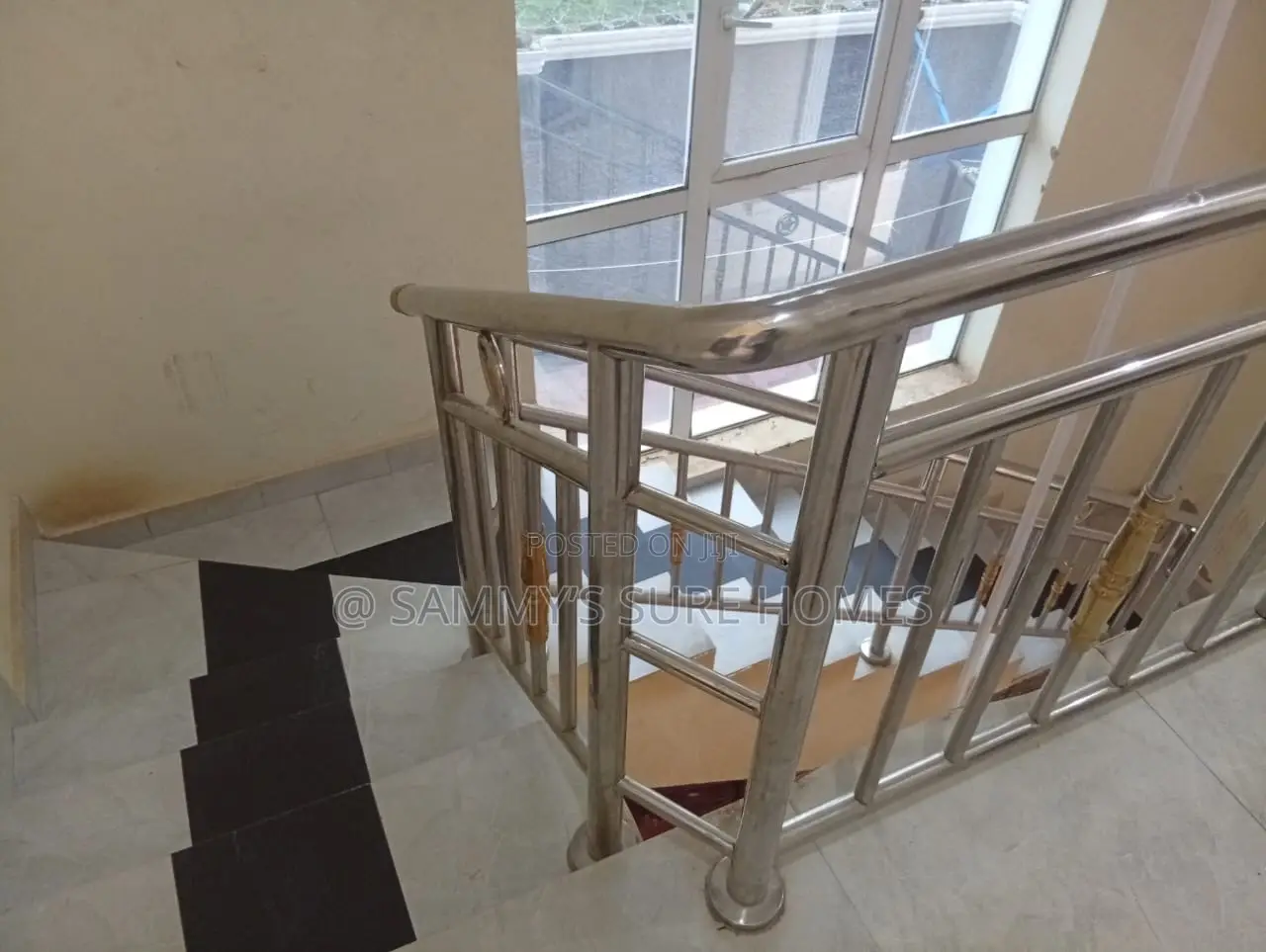 3bdrm Block of Flats in Fo1 Kubwa for rent