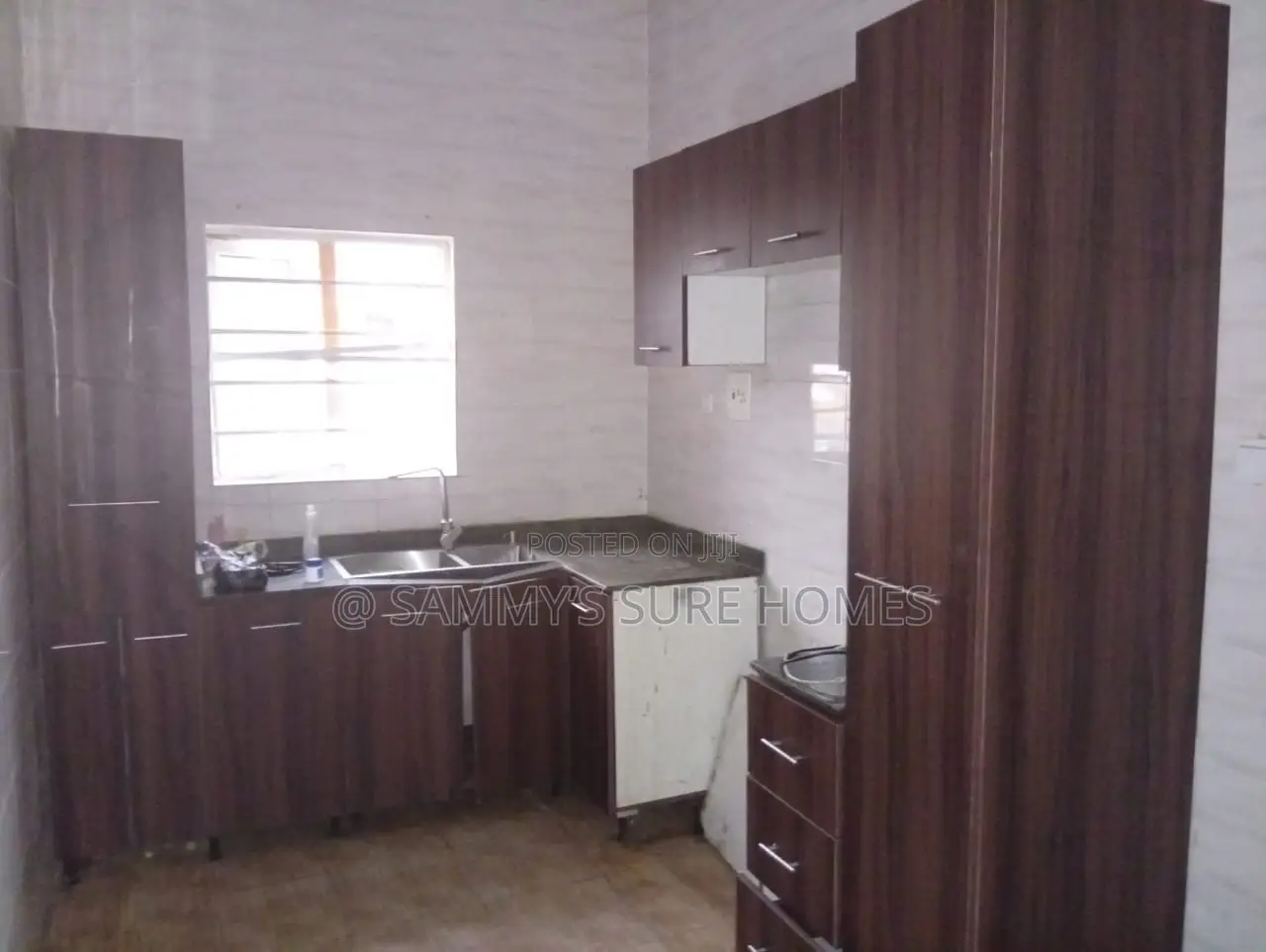 3bdrm Block of Flats in Fo1 Kubwa for rent