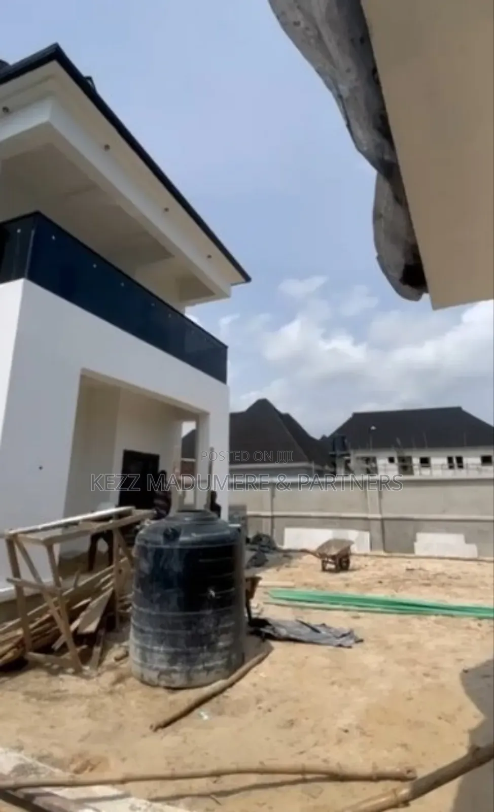 4bdrm Duplex in Gated Estate Sars for sale