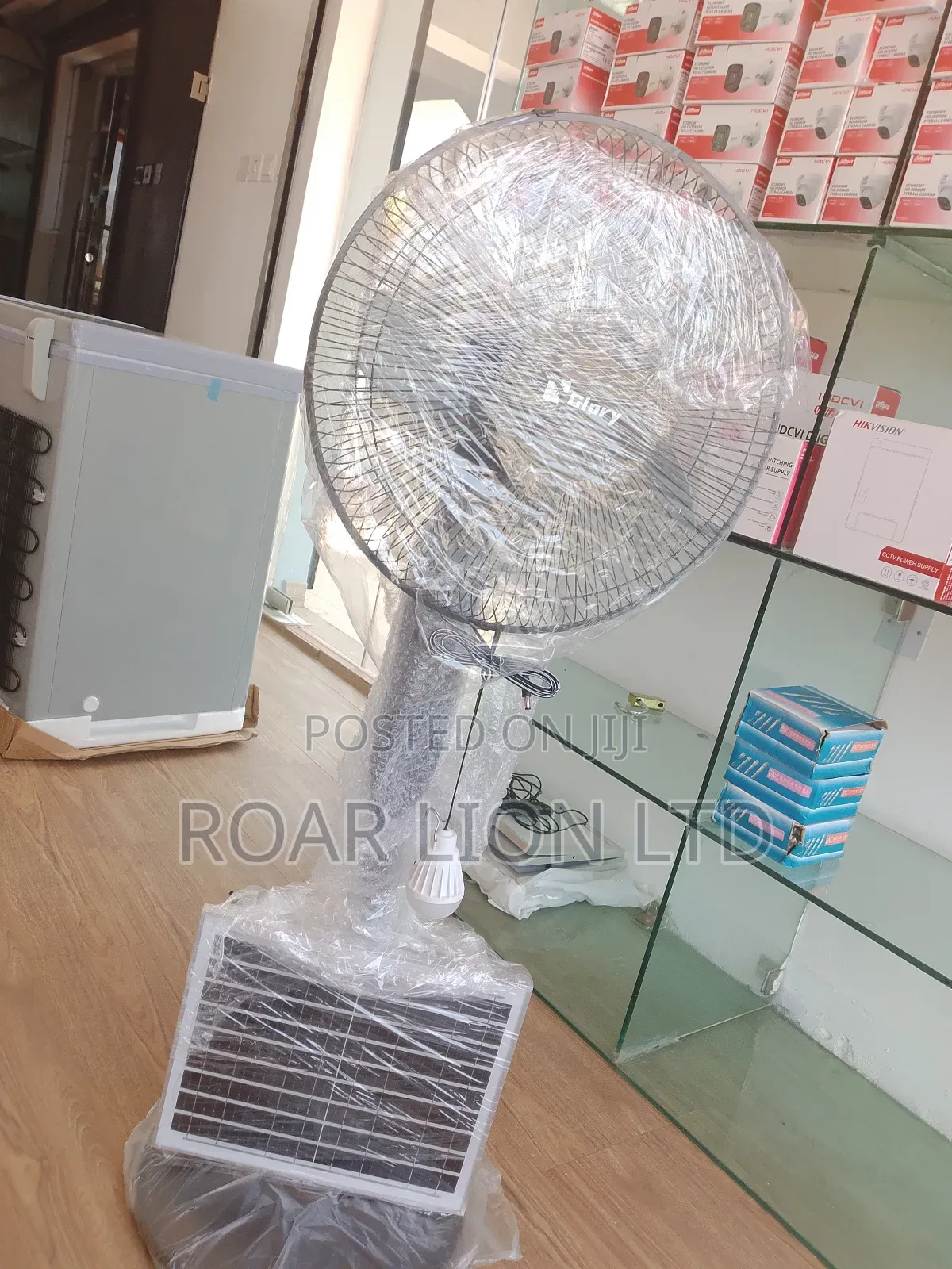 16inch Solar Rechargeable Fan With Panel