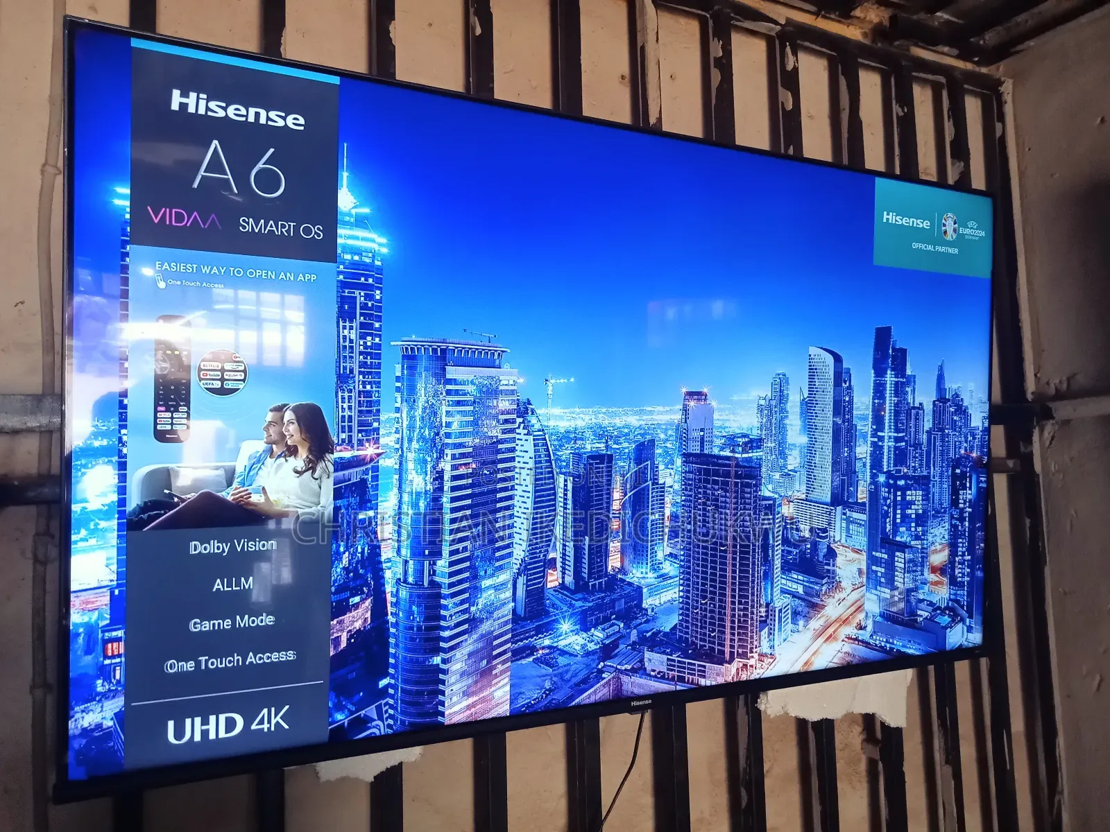 Hisense Frameless Smart Tv