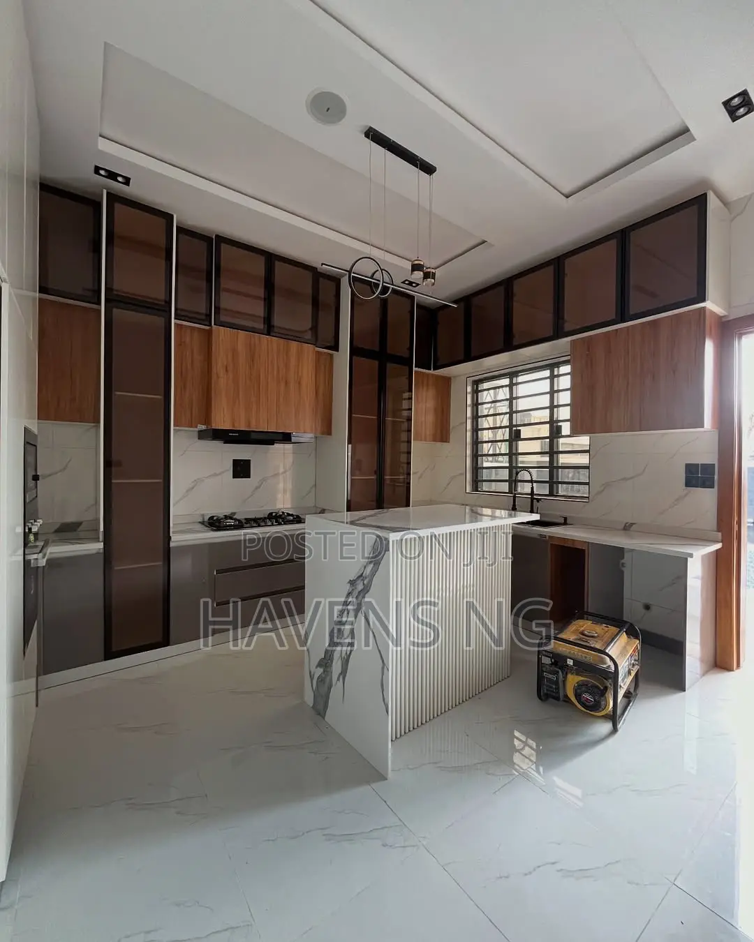 5bdrm Duplex in Ikota for sale