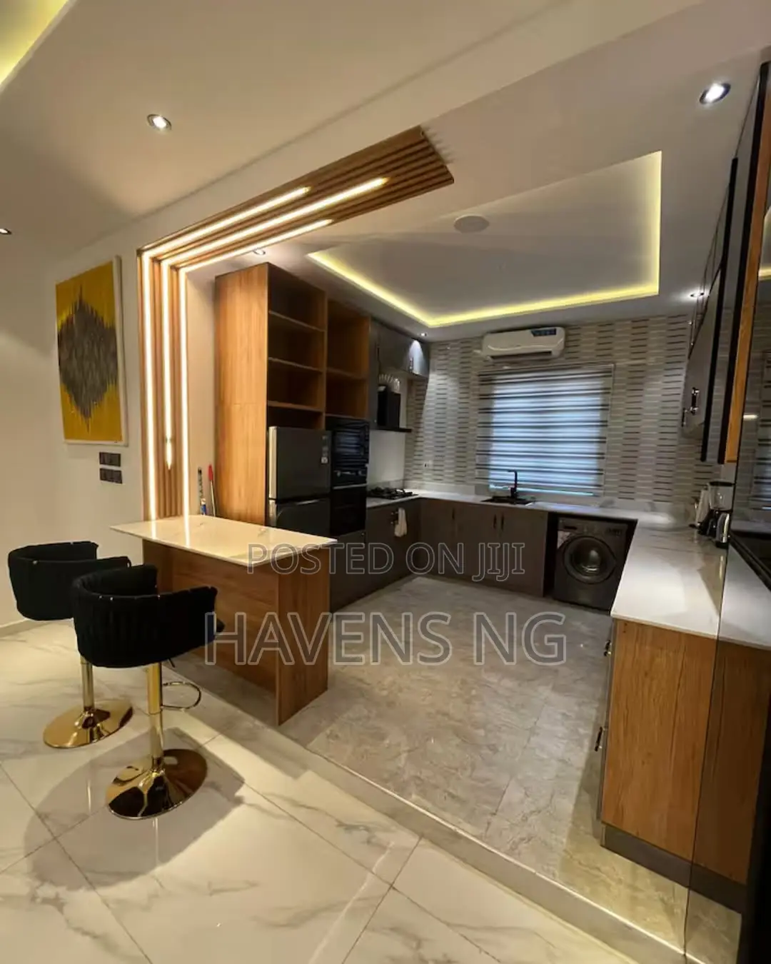 Clean, Luxurious Spacious 2-Bedroom Apartments