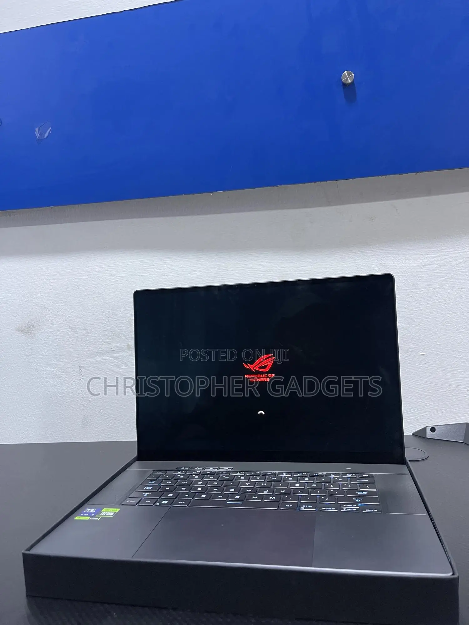 Laptop Asus ROG Zephyrus G16 16GB Intel Core Ultra 9 SSD 1T