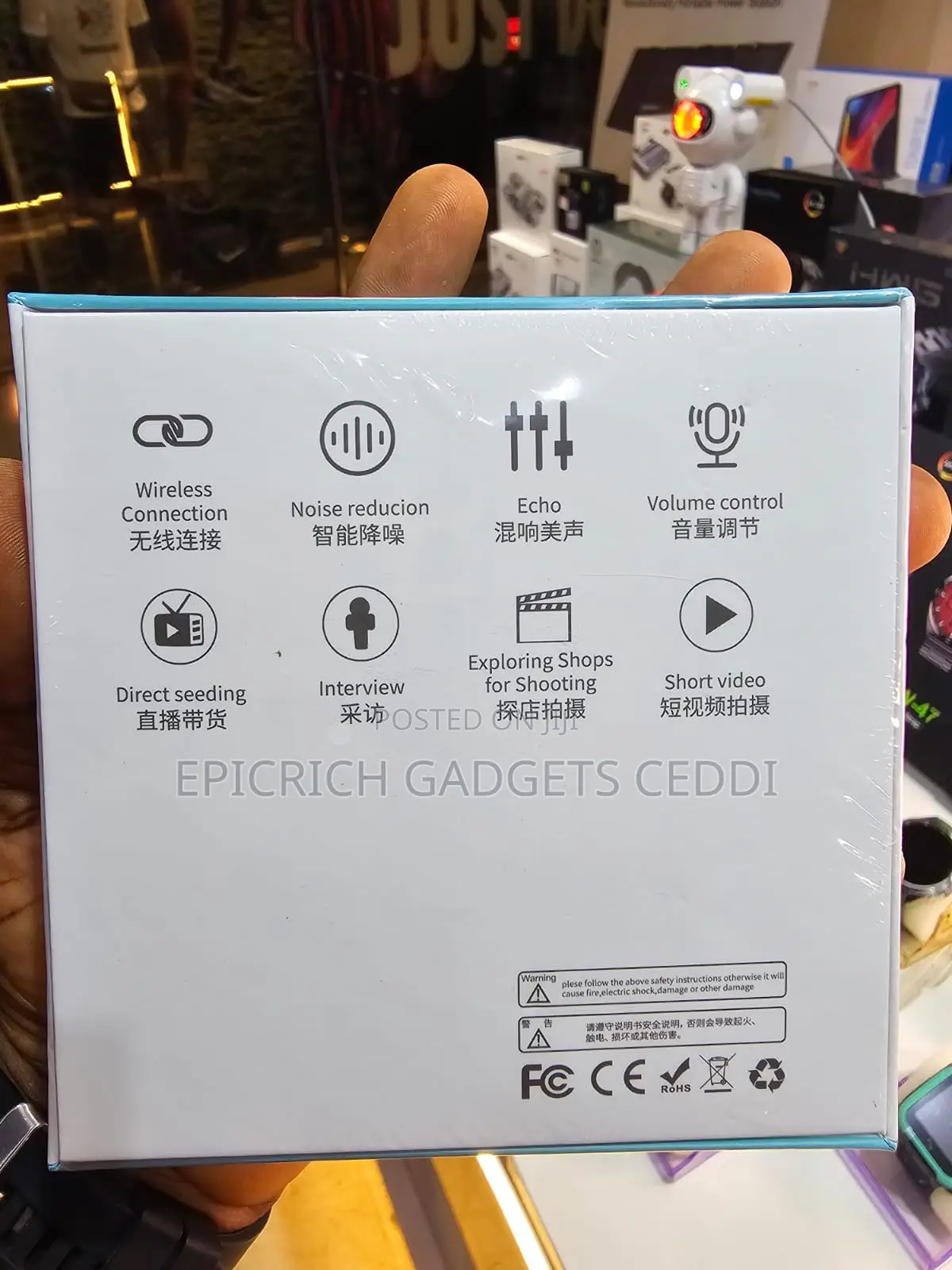 Q81 Mini Wireless Mic With Noise Reduction.