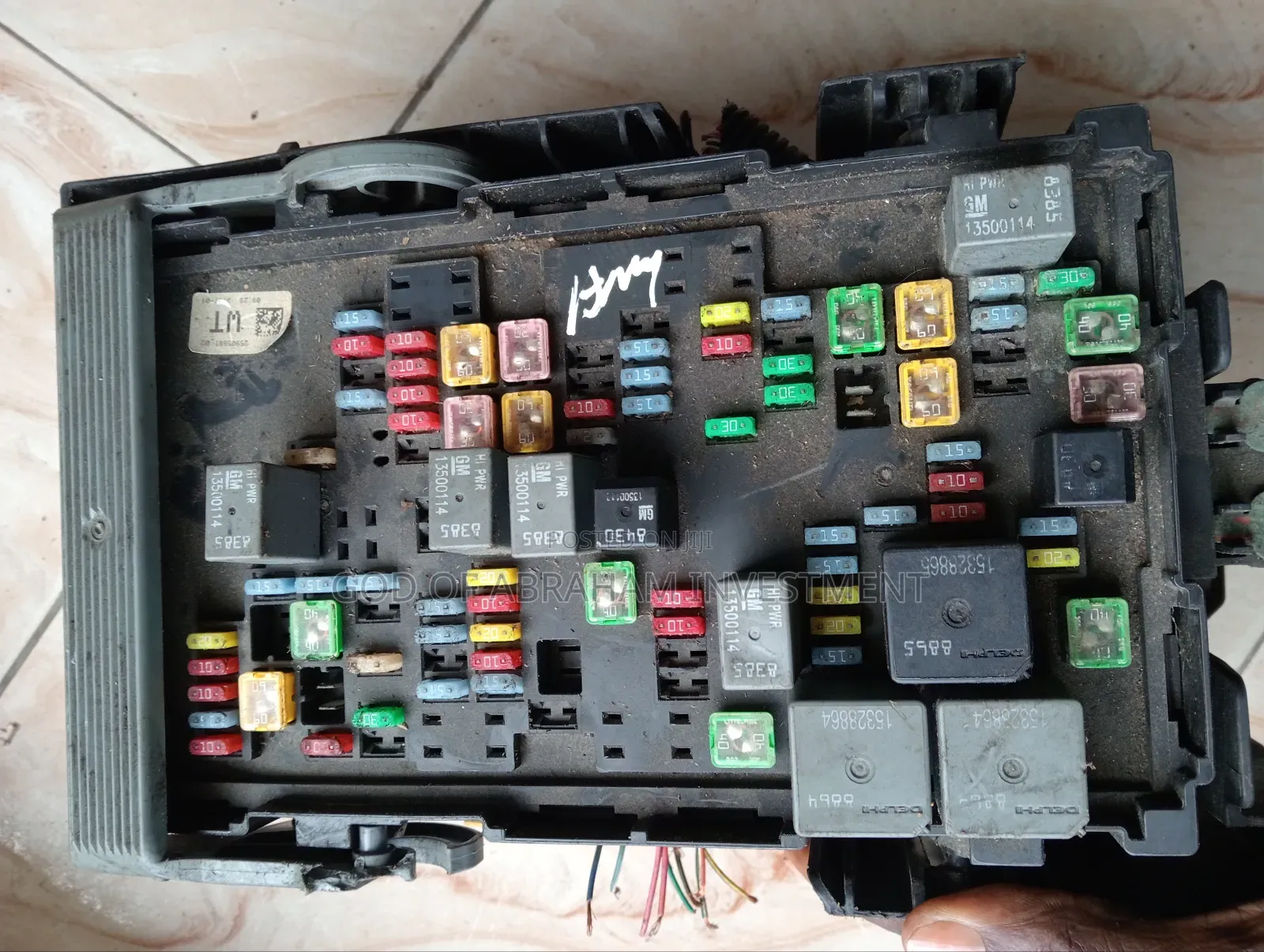 Ford Escalade Cadillac Fuse Box 2014