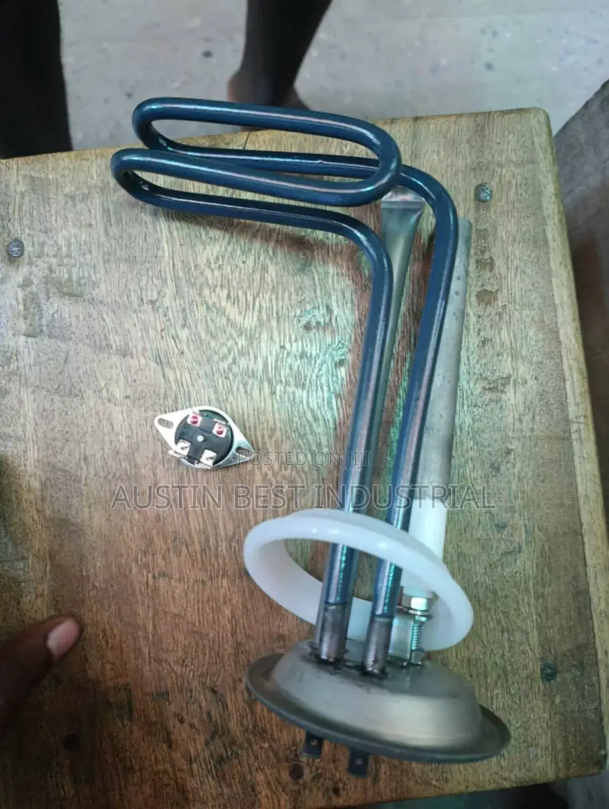 Electric Element Complete With the Thermostat
