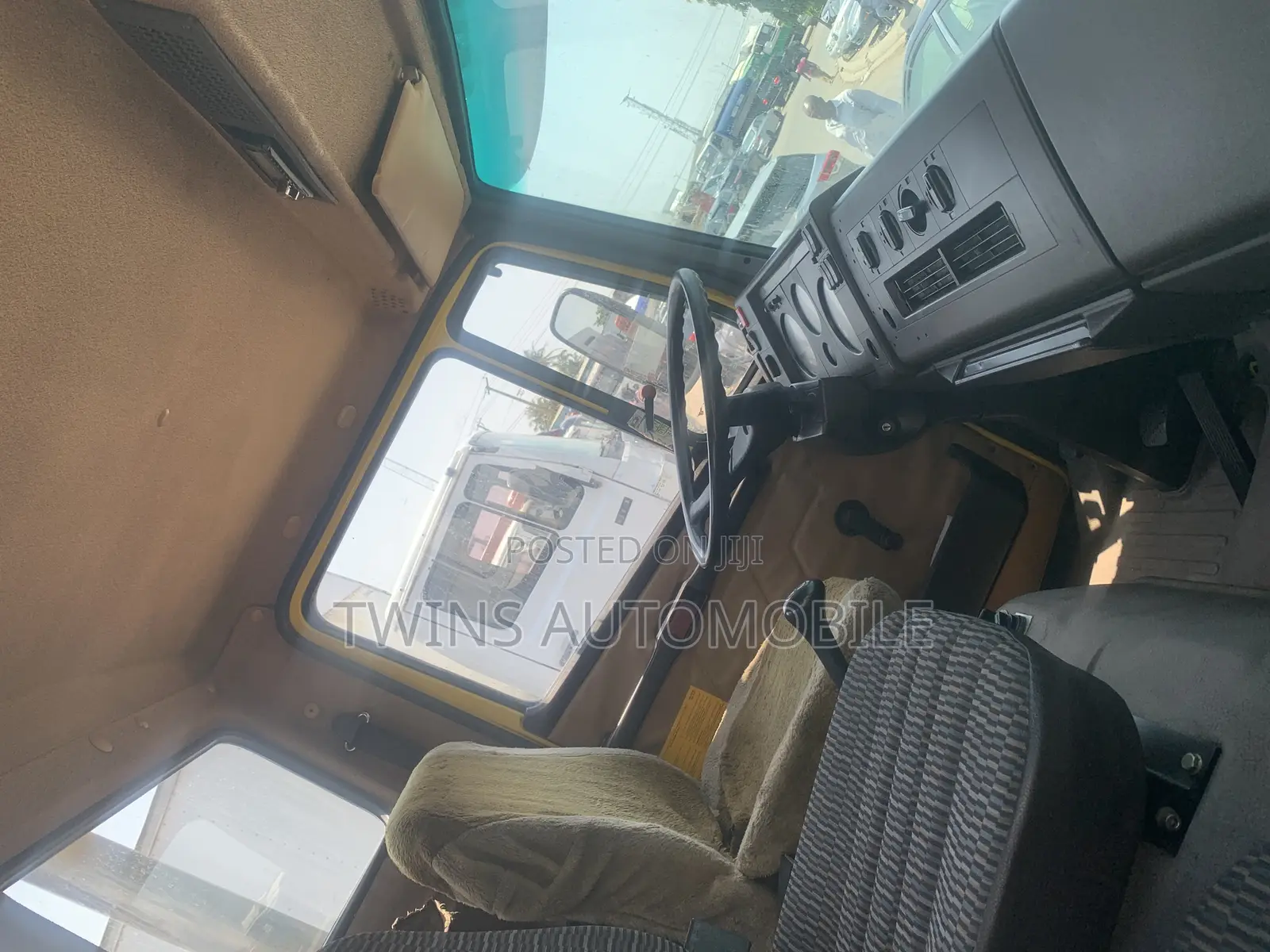 Mercedes-Benz 1317 With Hiab