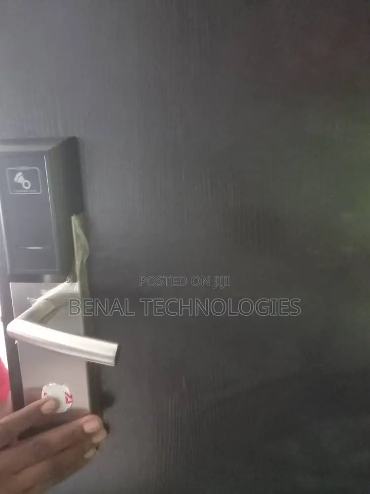 Entry-Level Pricing. High-End Hotel Card Lock Performance.