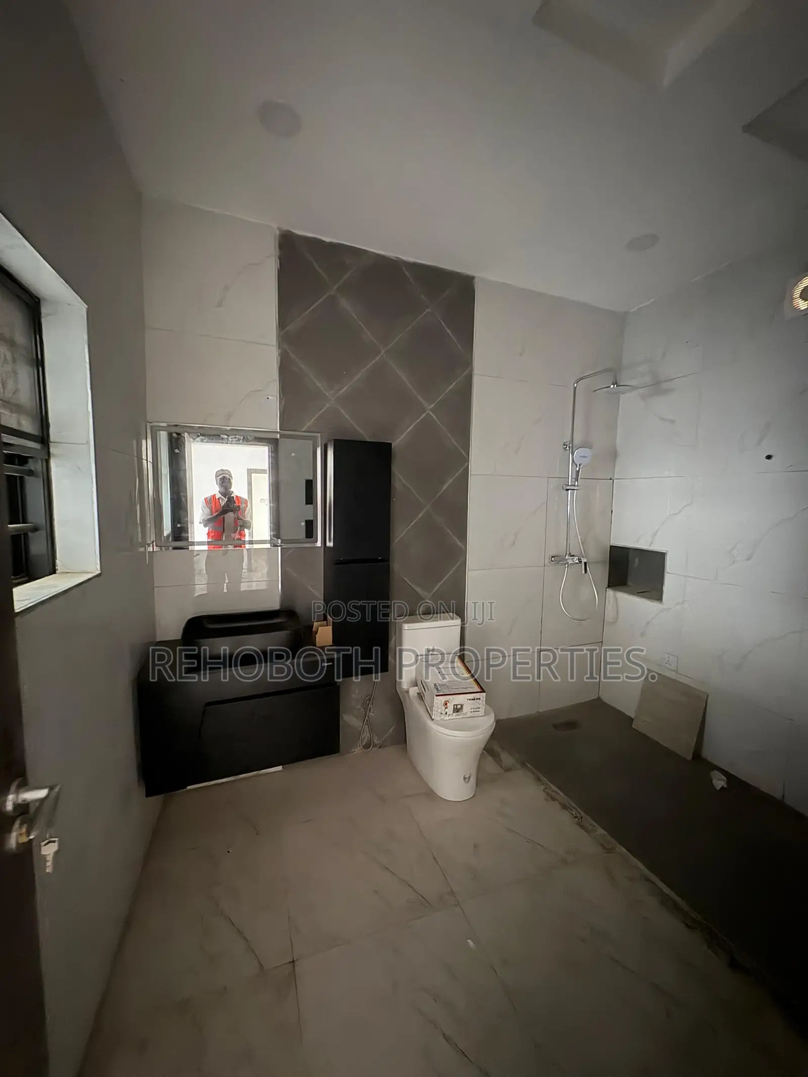 5bdrm Duplex in Kolapo Ishola, Ibadan for sale