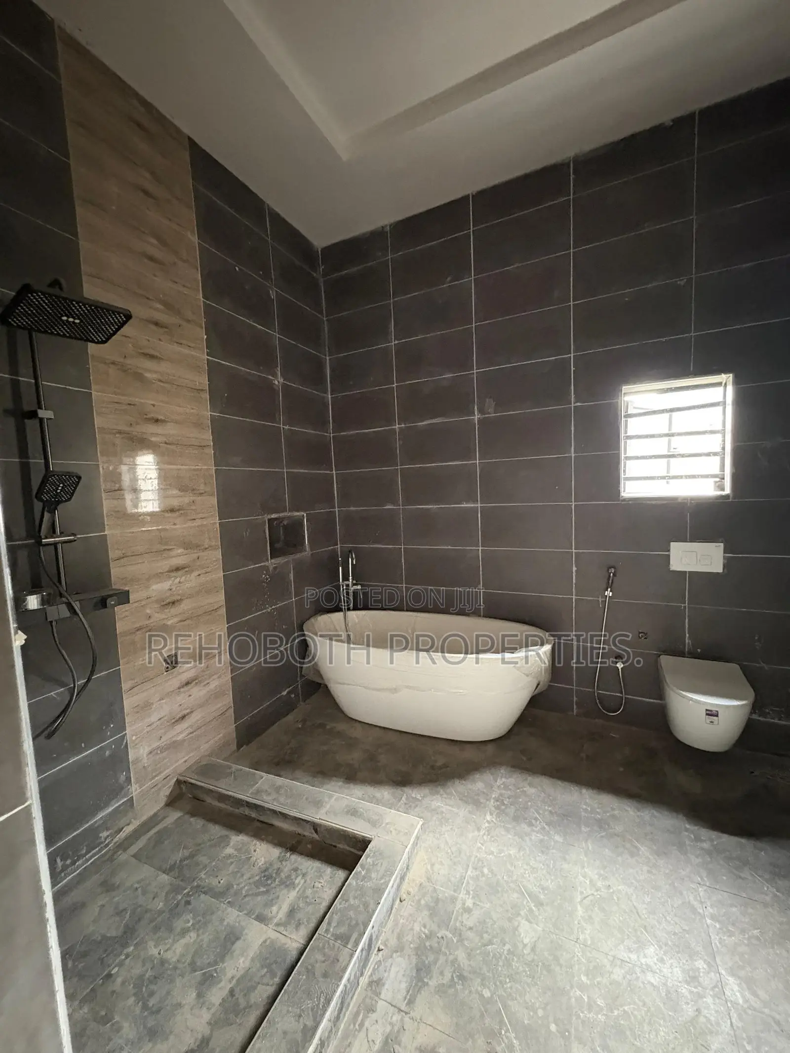 5bdrm Duplex in Tiger Estate, Ibadan for sale