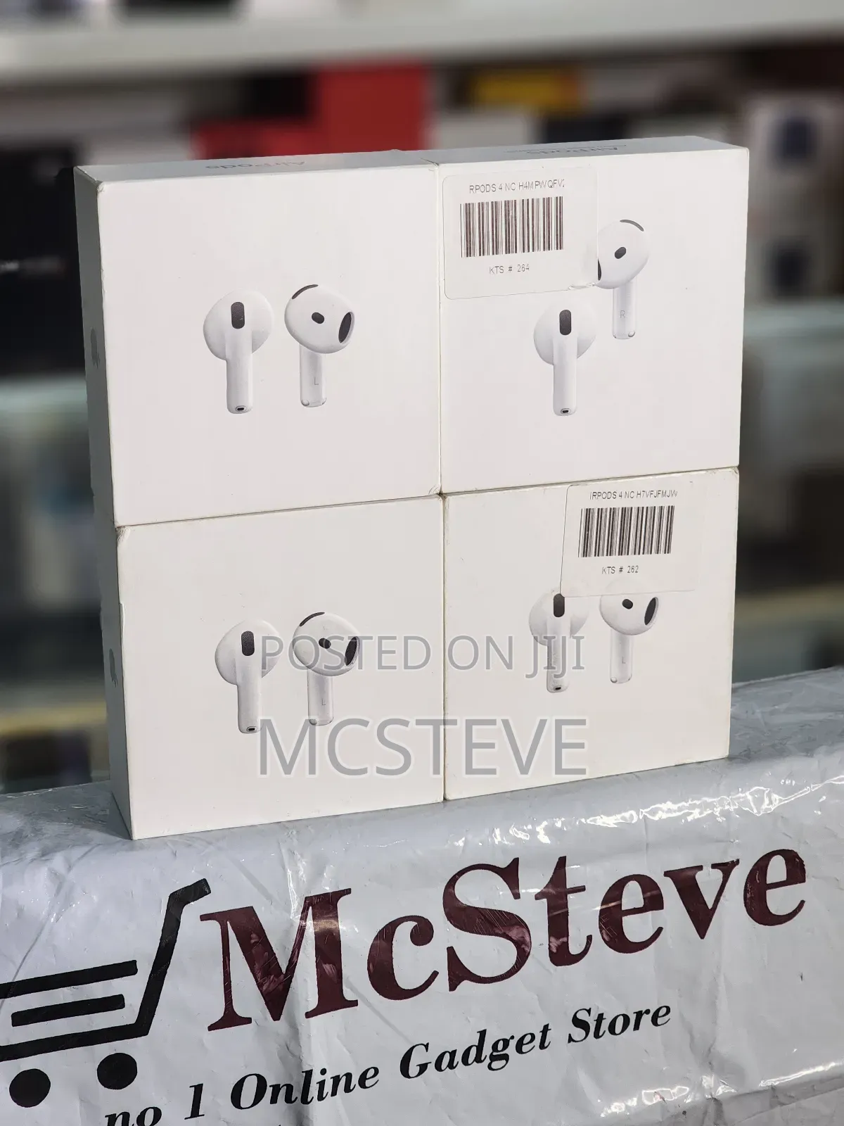 Apple Airpods 4 With Active Noise Cancellation