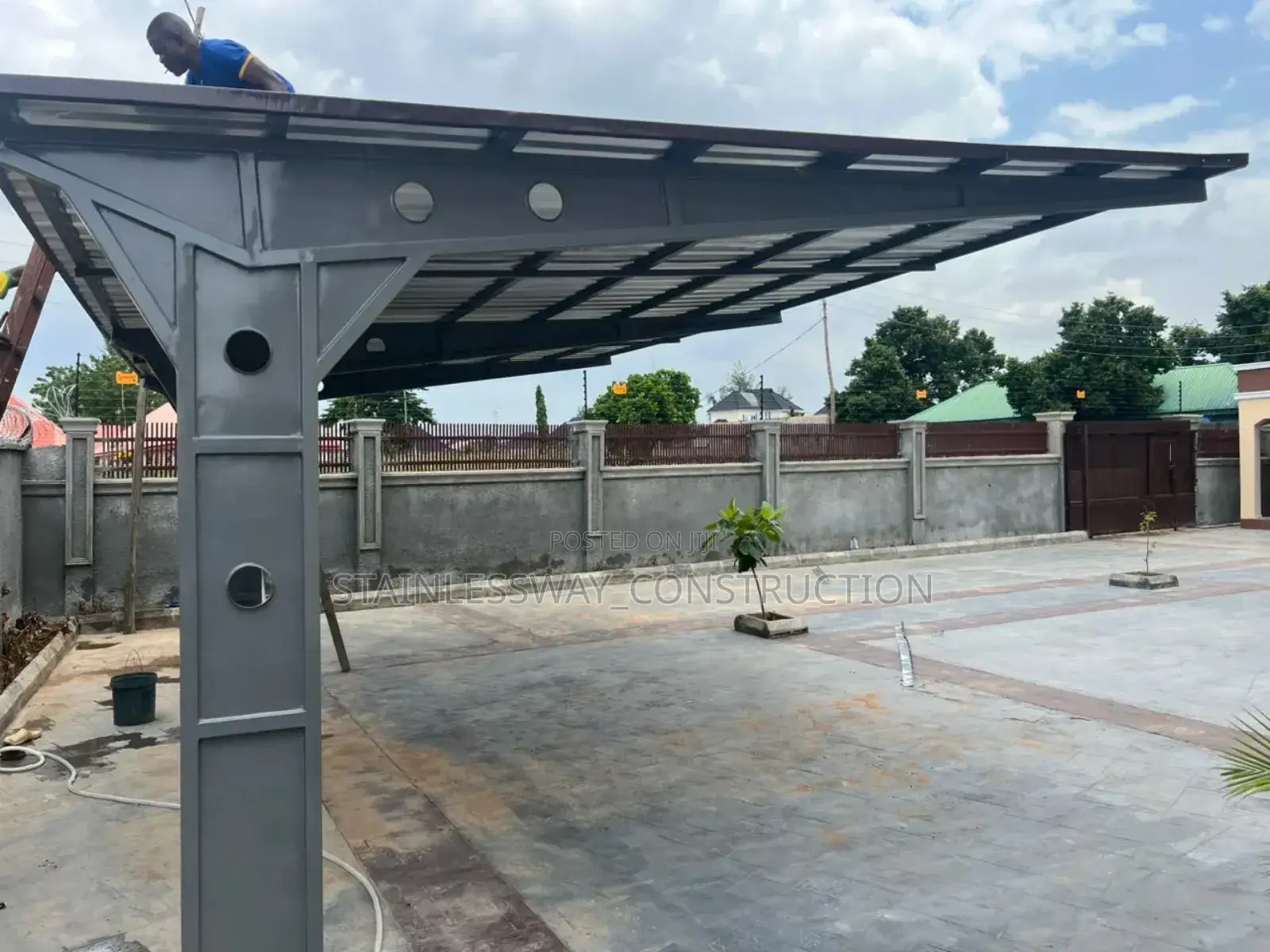 Solar Panel Three Cars Parking Space
