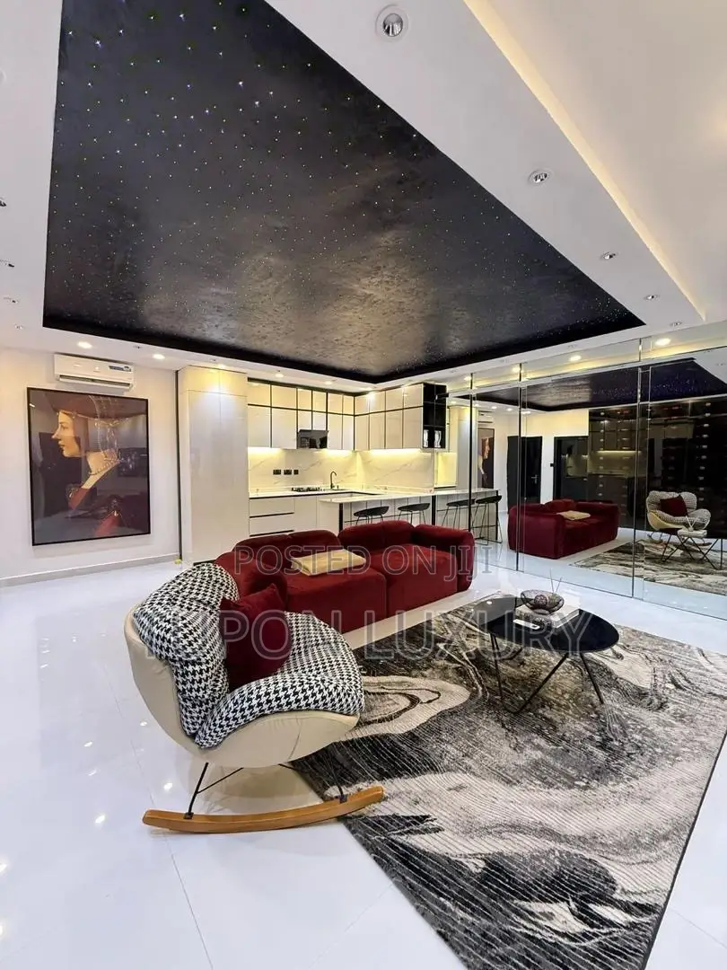 Deluxe 2 Bedroom Apartment With a Private Cinema Bathub
