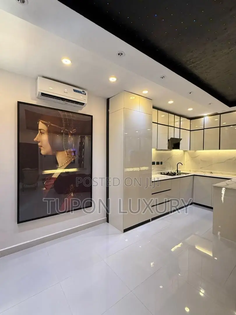 Deluxe 2 Bedroom Apartment With a Private Cinema Bathub