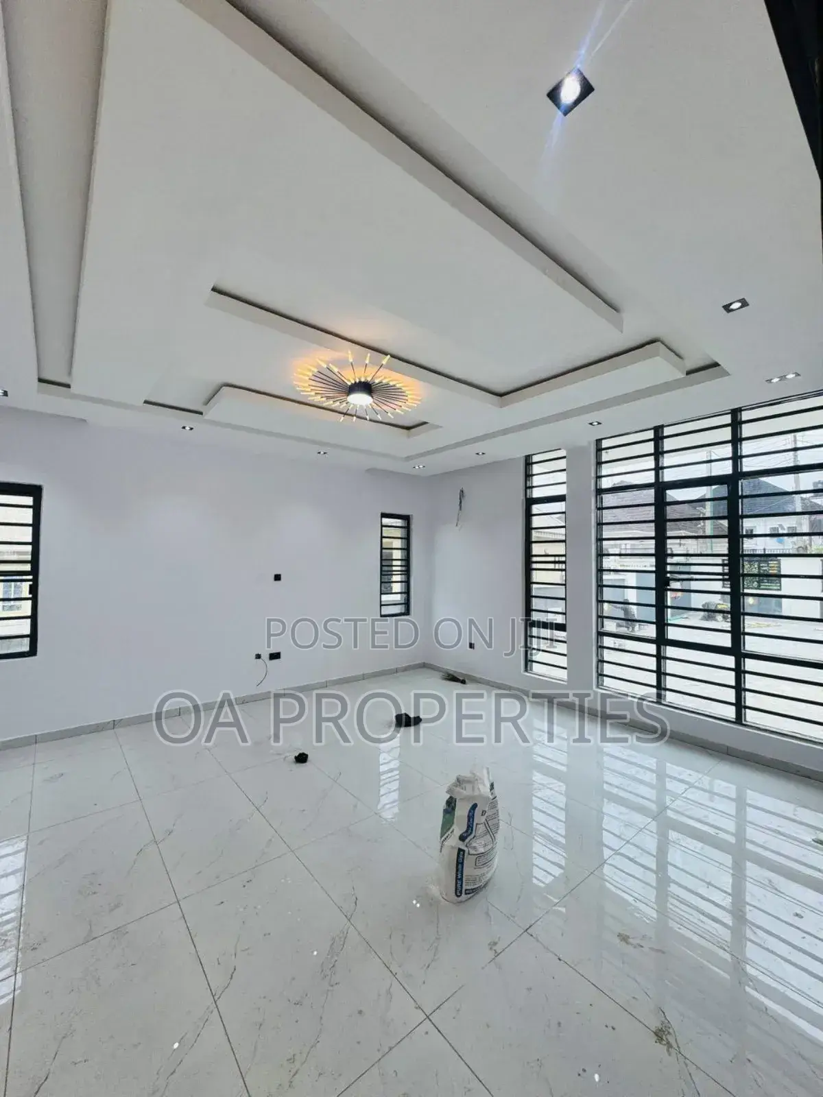 4bdrm Duplex in Carlton Gate, Off for sale