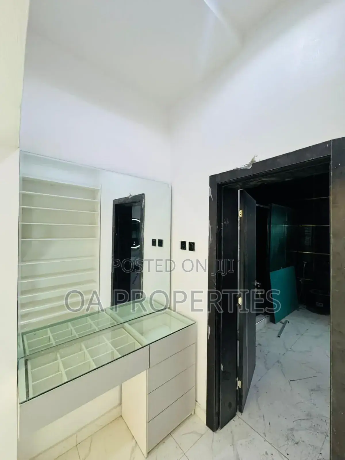 4bdrm Duplex in Carlton Gate, Off for sale