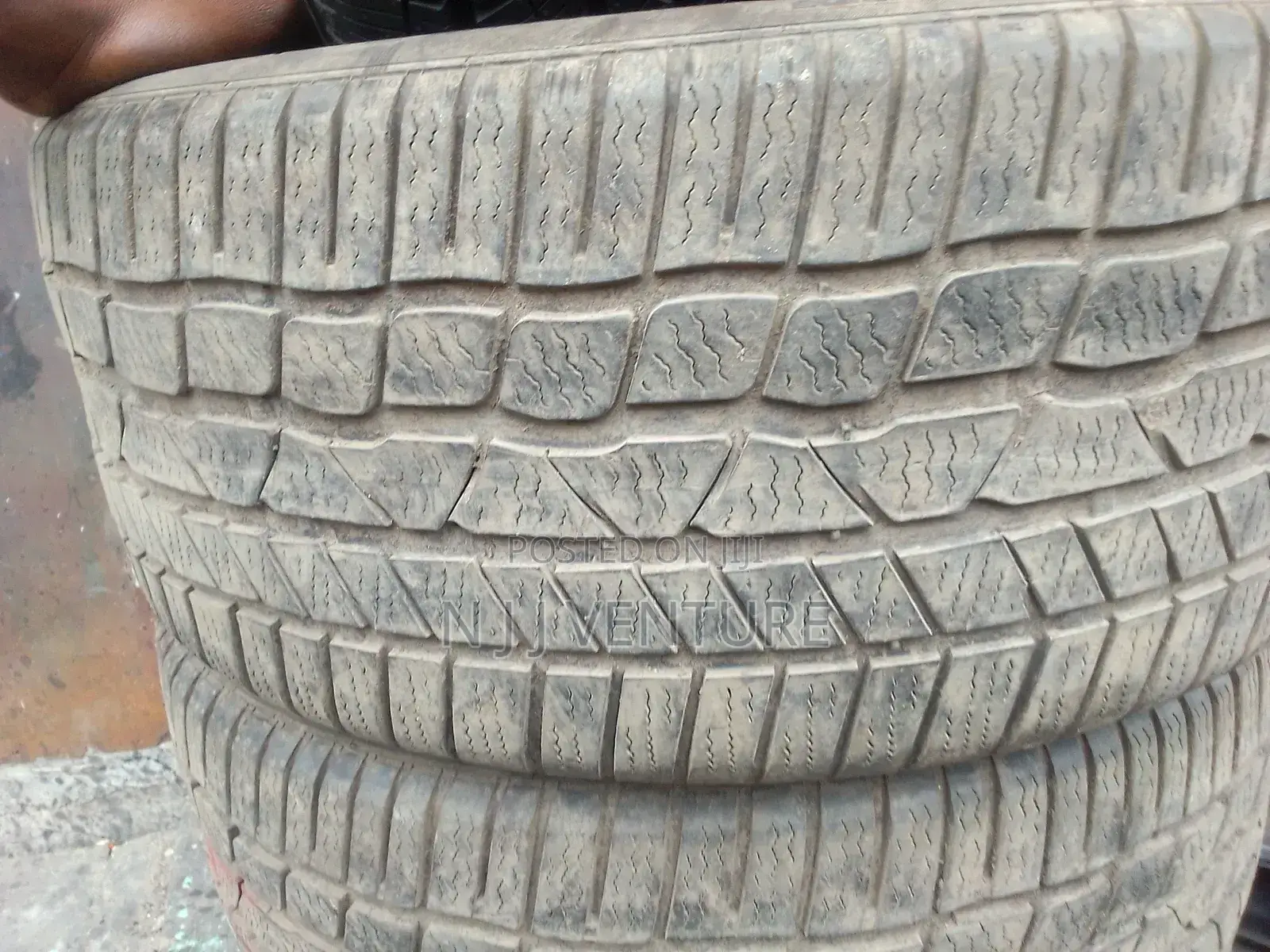 275 35 R21 Piler Tyre Tukunbo