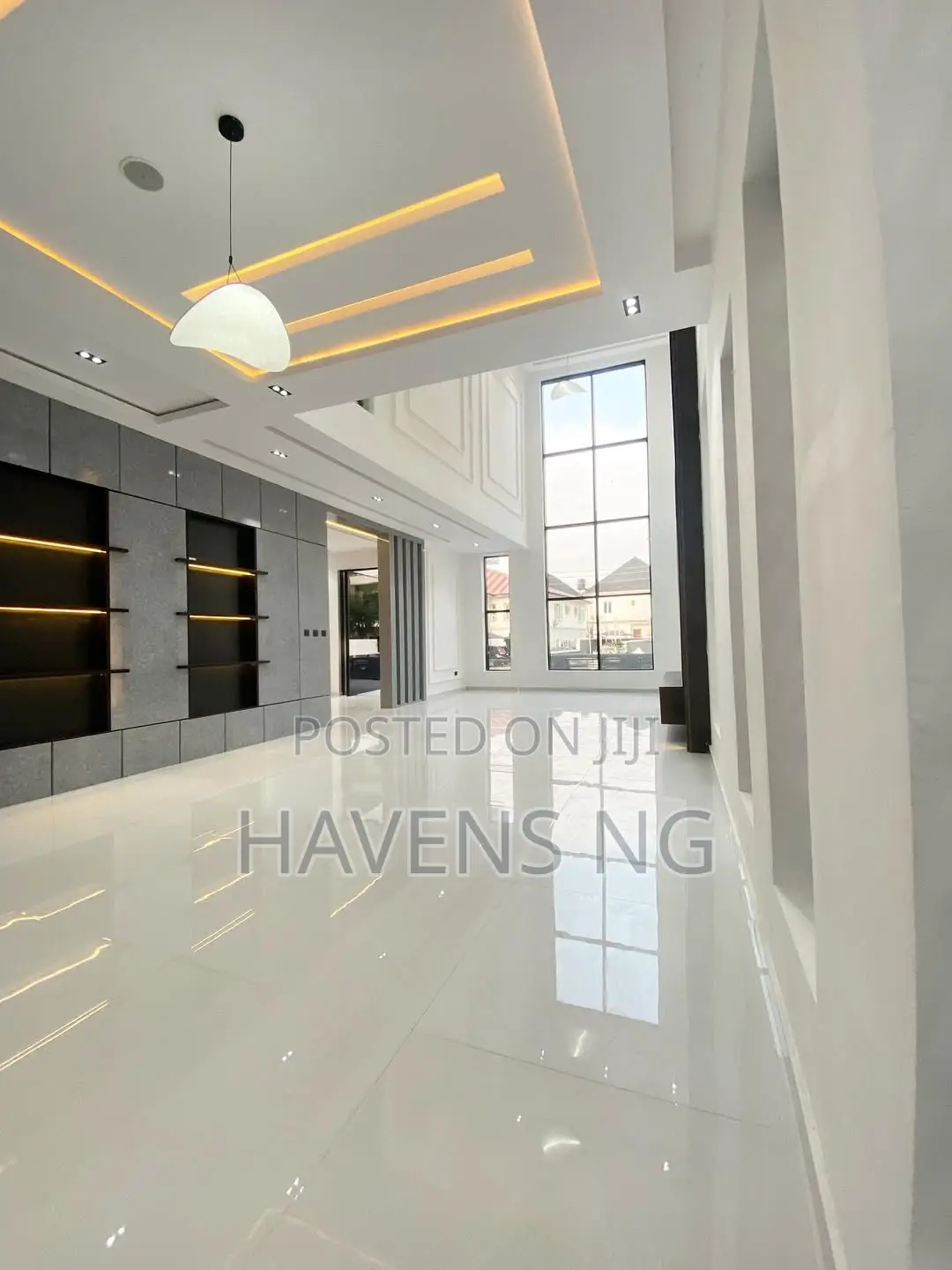 5bdrm Duplex in Ikota for sale
