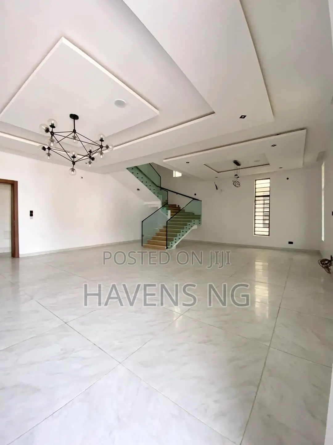 5bdrm Duplex in Lekki Phase 2 for sale