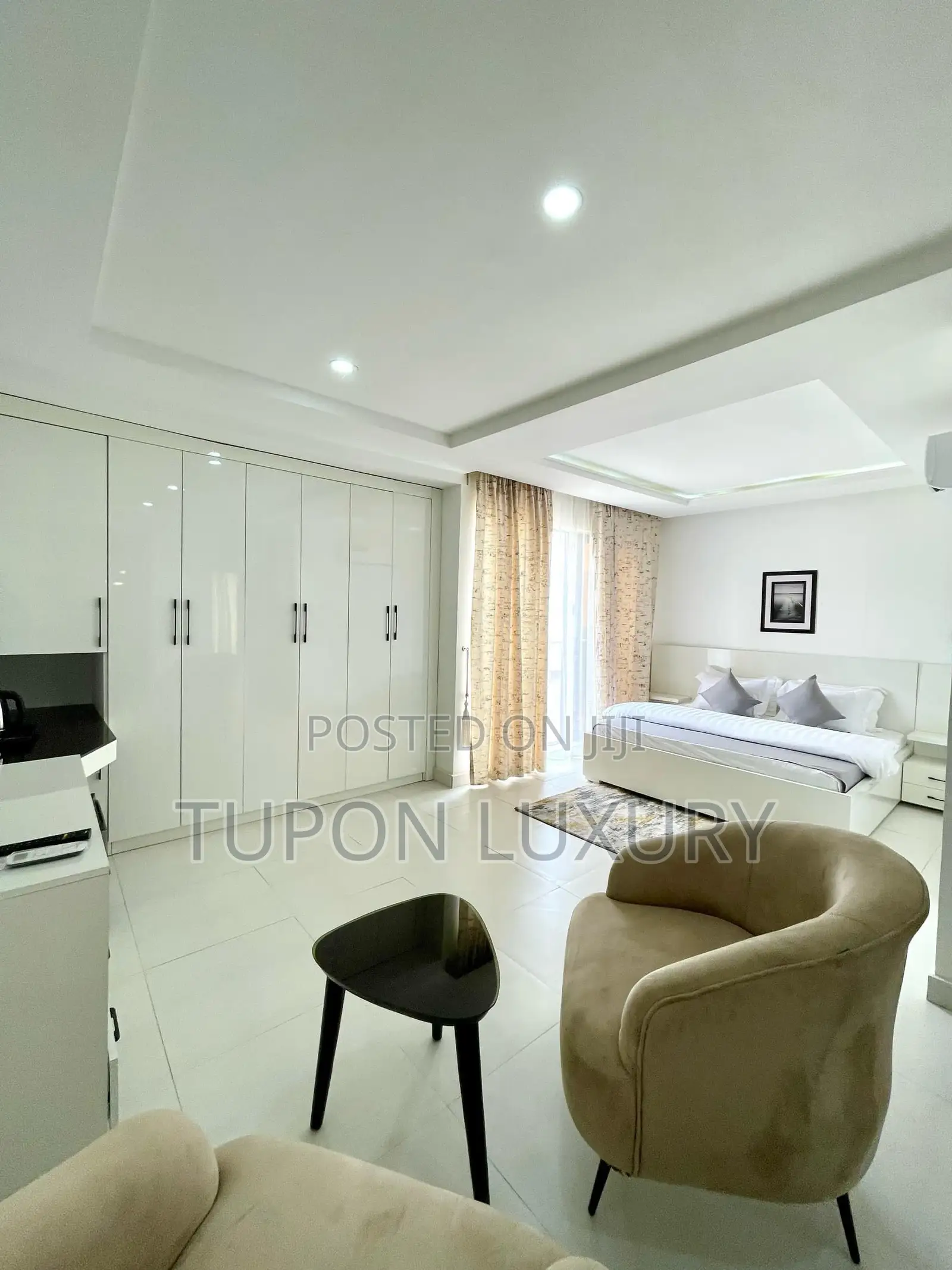 Private Compound: 4 Bedroom Apartment With Pool Snooker