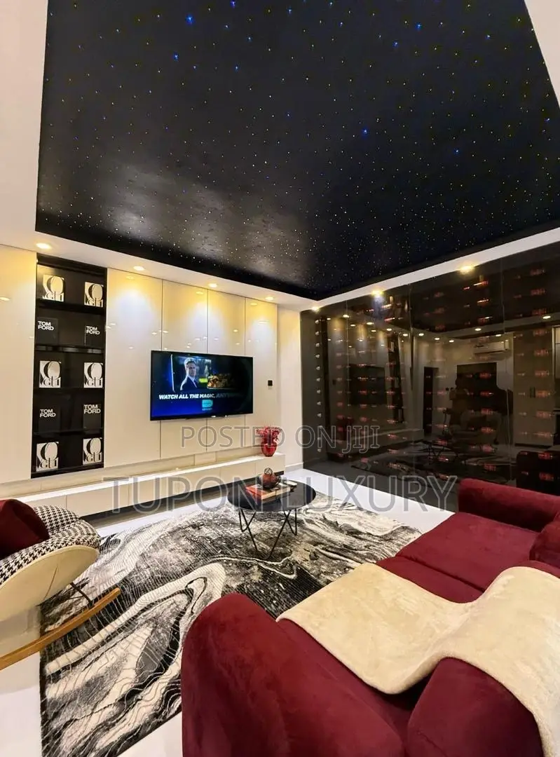 1 Bedroom Apartment With Private Cinema and Bath Tub