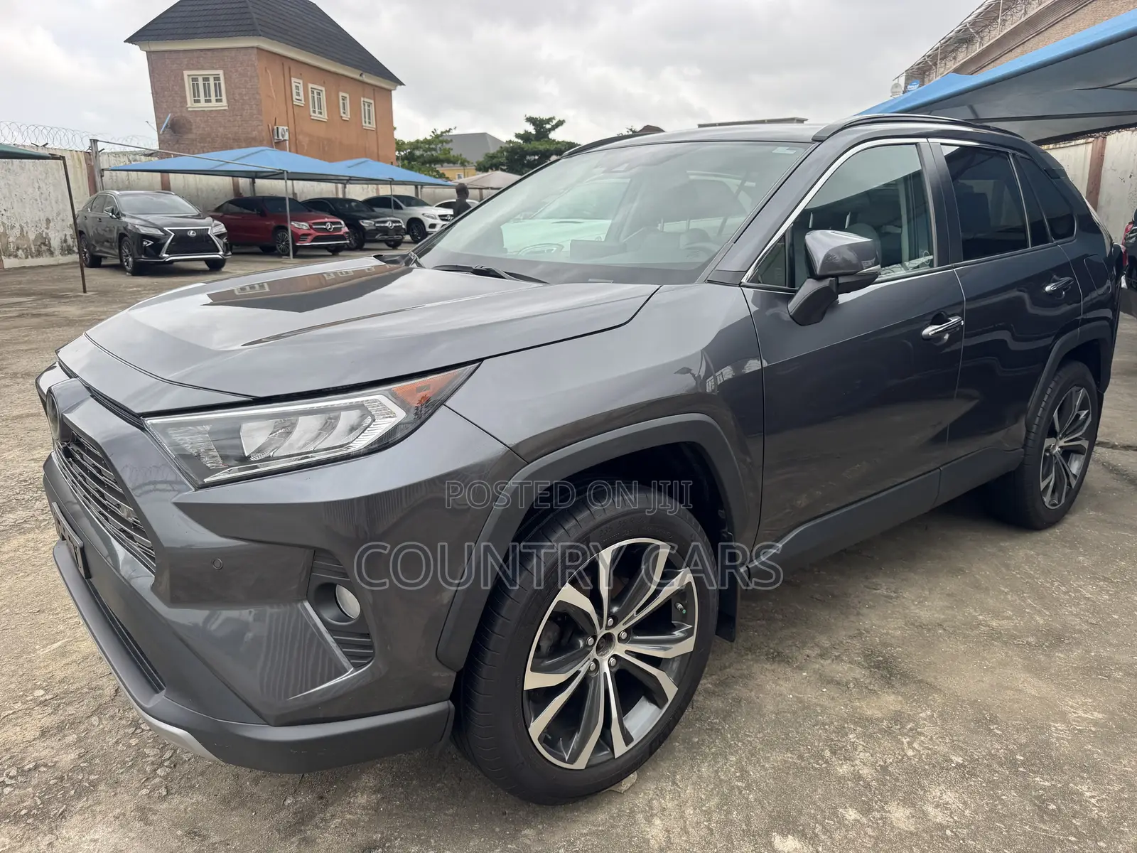 Toyota RAV4 Limited 2021 Gray