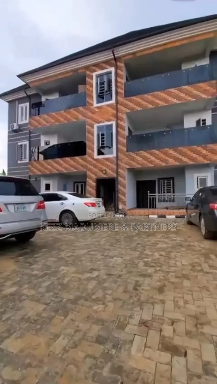 6bdrm Block of Flats in Elelenwo , Port for sale