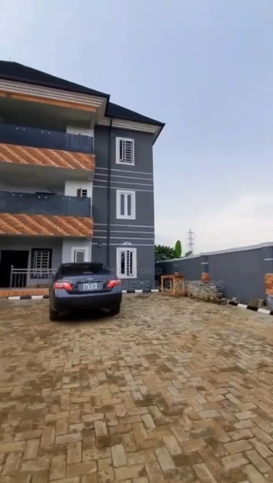 6bdrm Block of Flats in Elelenwo , Port for sale