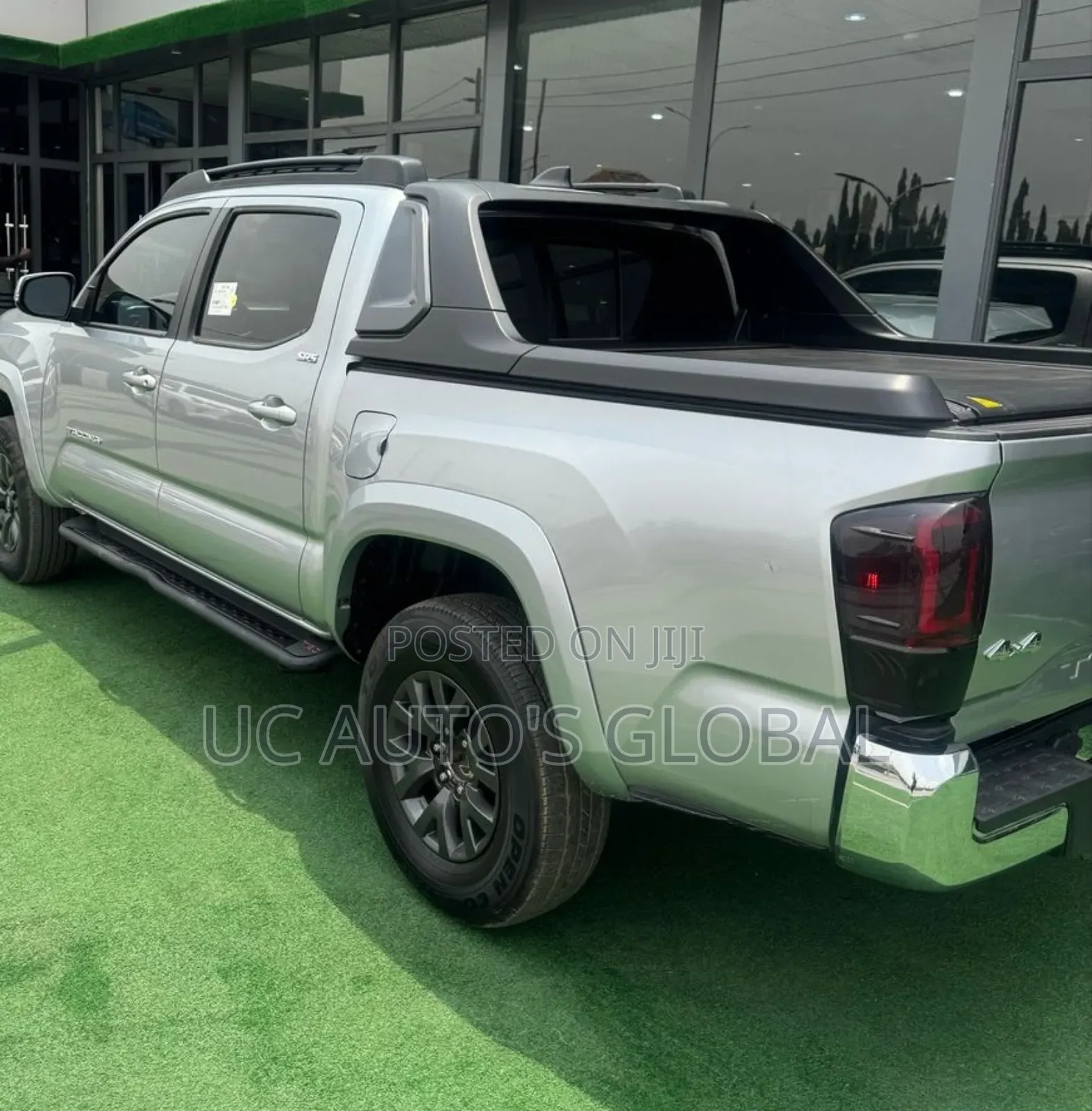 Booth Cover Roller and TRD Spoiler 2022