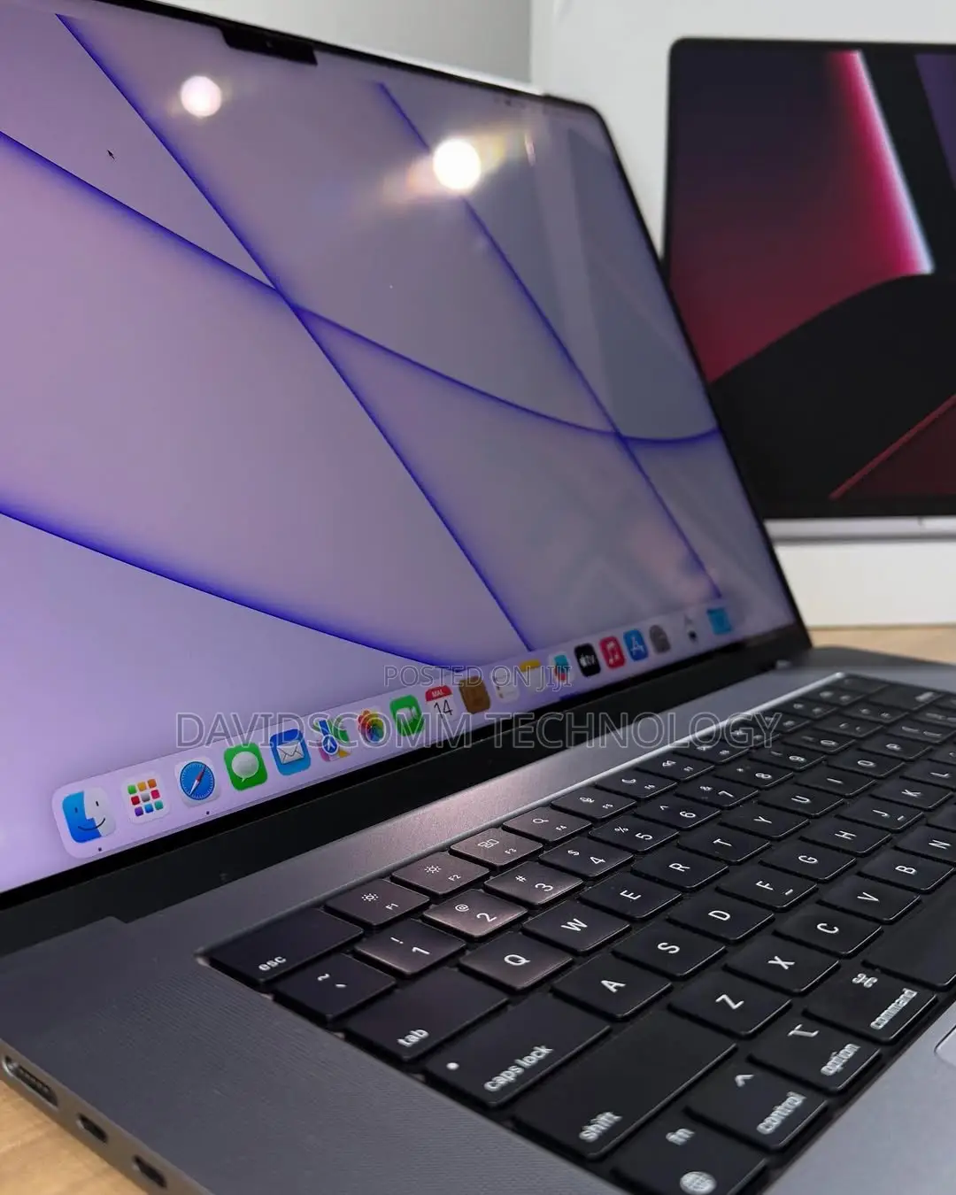 Laptop Apple MacBook Pro 2021 M1 16GB Apple M1 Pro SSD 512GB