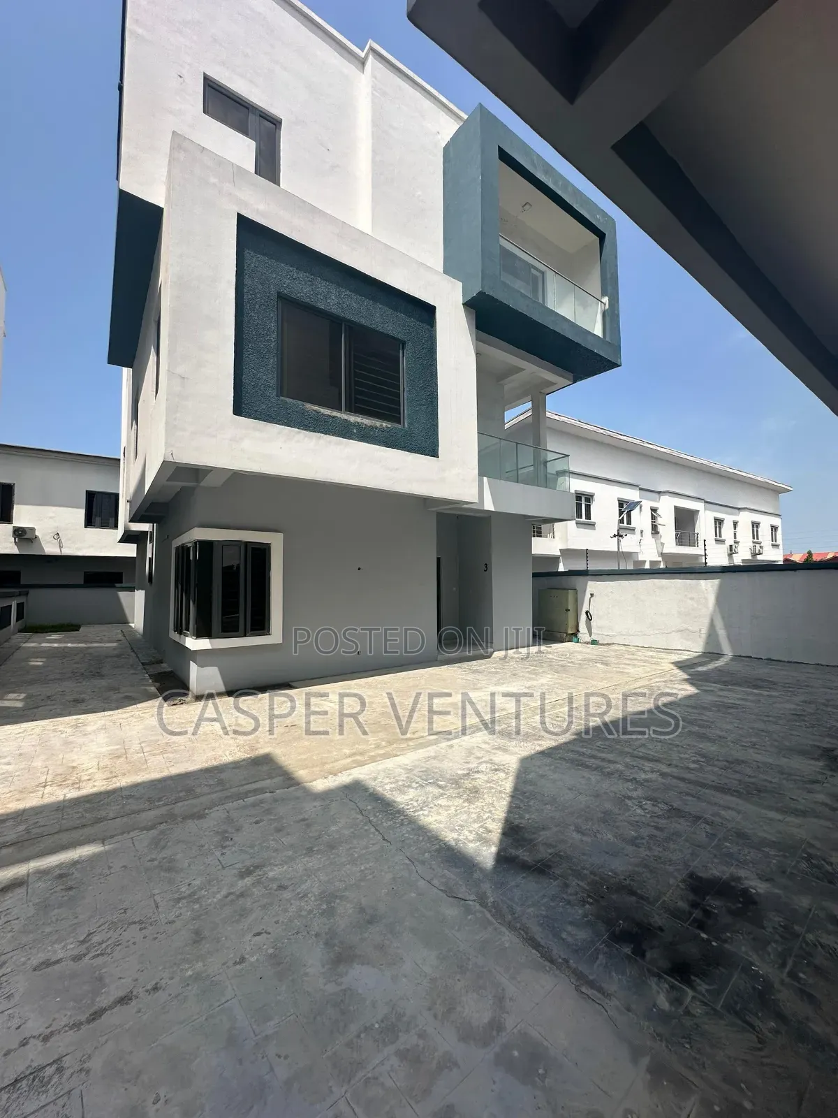 4bdrm Duplex in Royal Pine, Lekki Phase 2 for sale