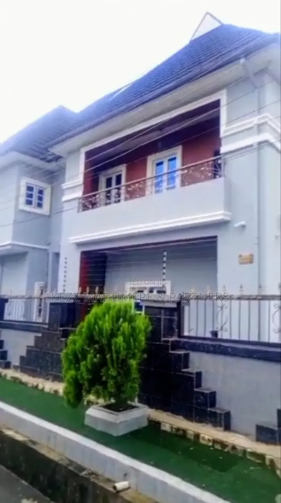 4bdrm Duplex in Pearl Gardens Est for sale
