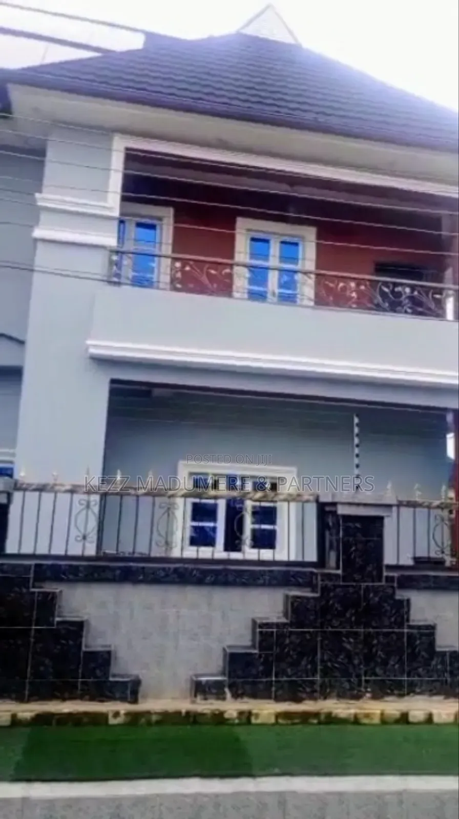 4bdrm Duplex in Pearl Gardens Est for sale