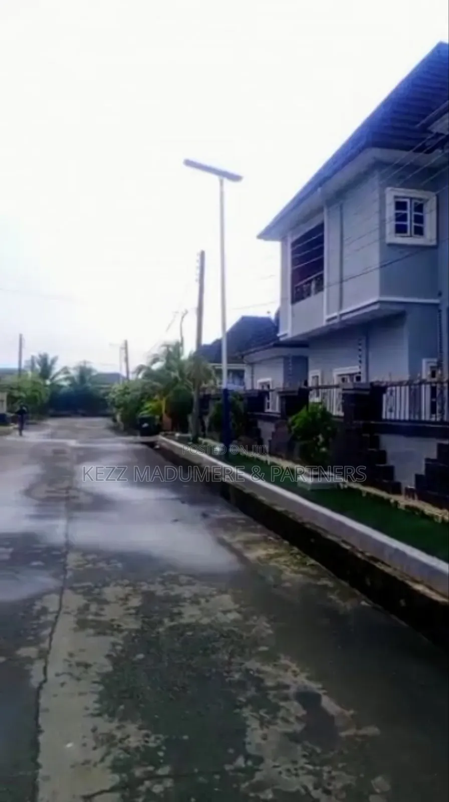 4bdrm Duplex in Pearl Gardens Est for sale