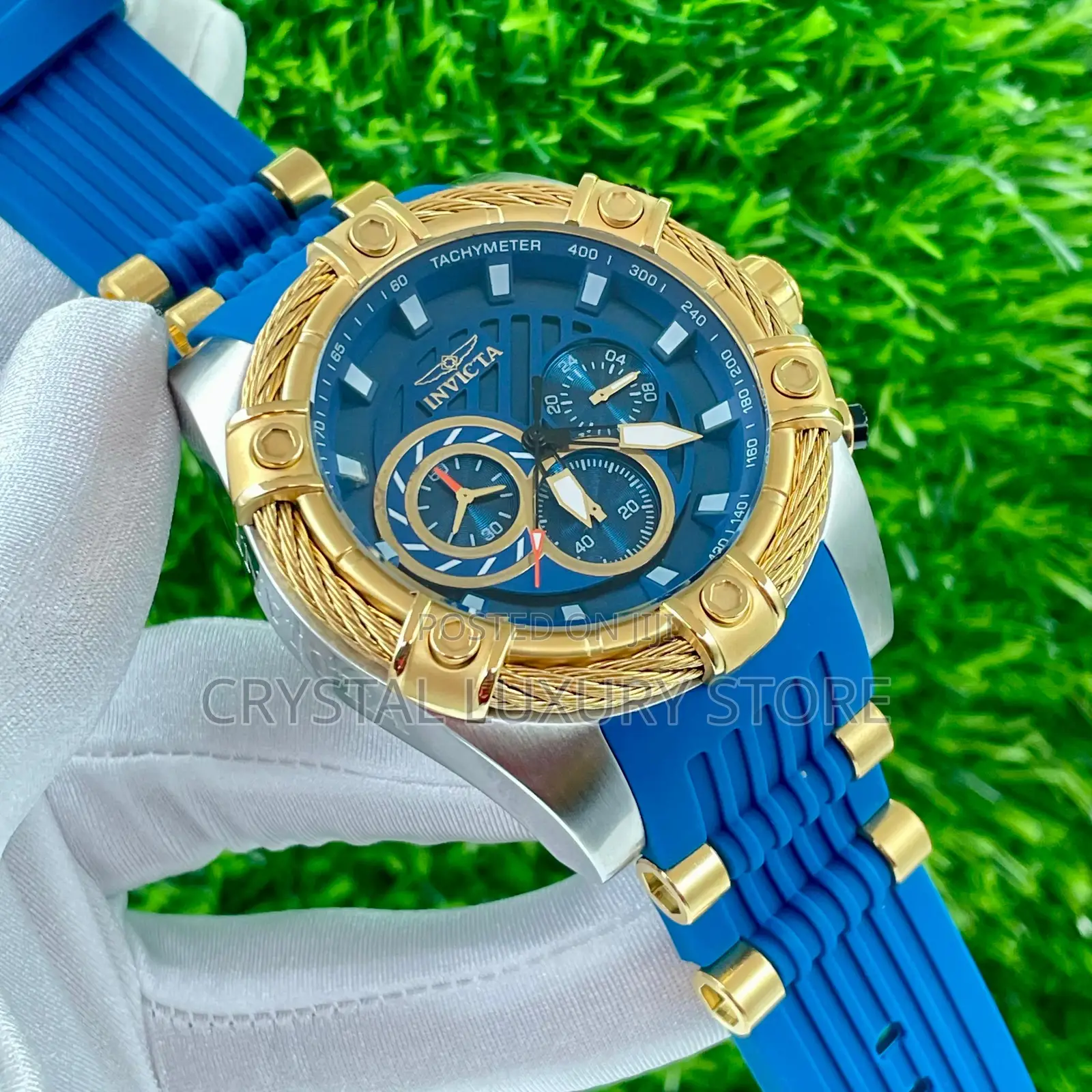 Invicta Quality Luxury Men Rubber Strap Wristwatch