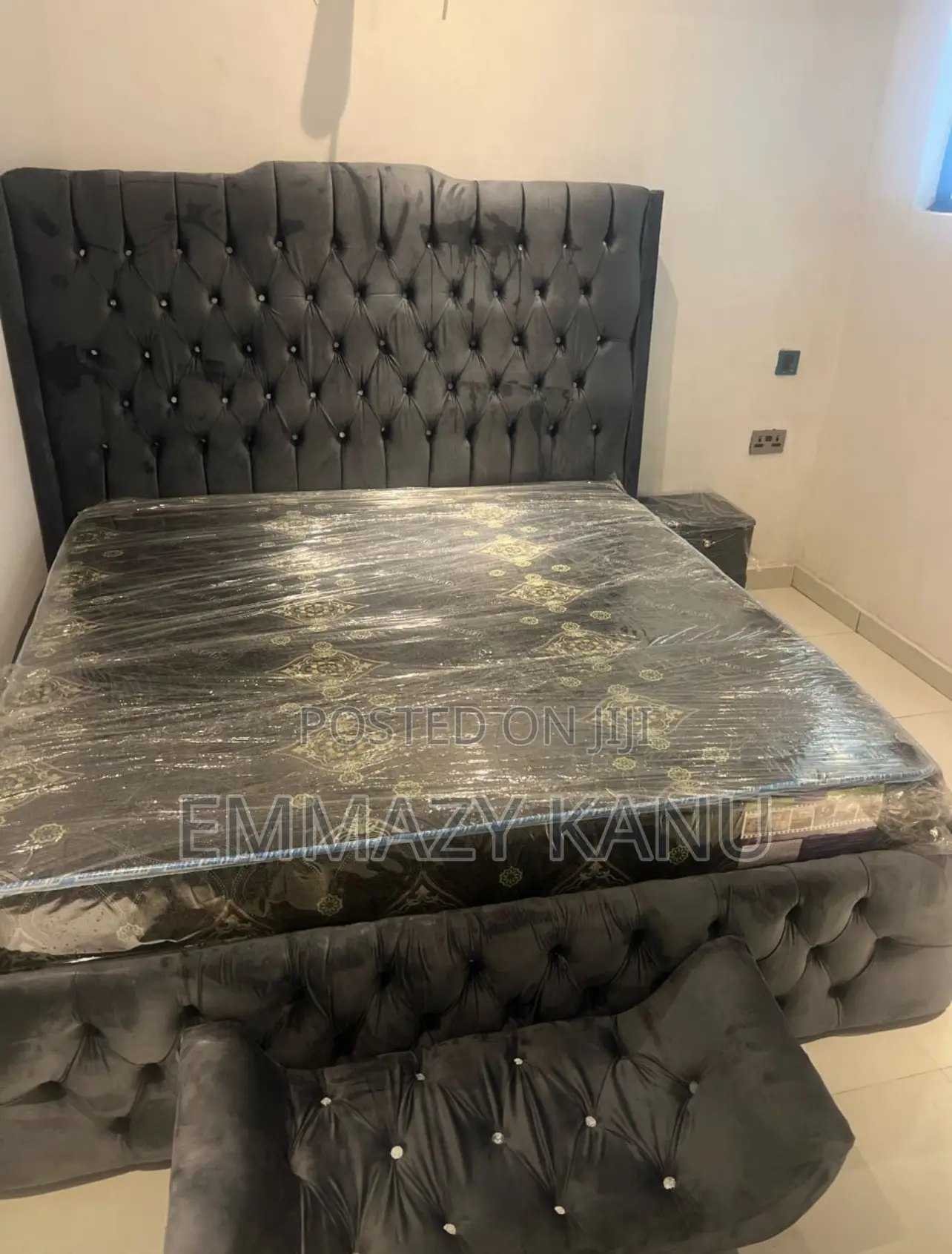 6x6 Bedframe With Mattress