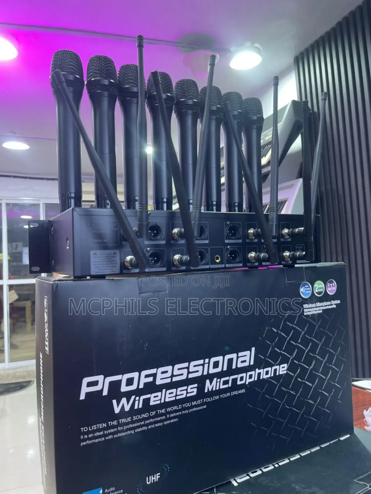 Shure 8 In 1 Uhf Handheld Wireless Microphones