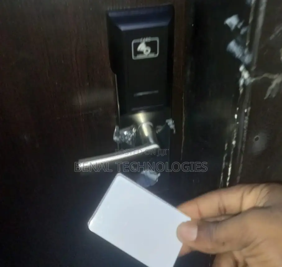 Hotel Check‐In Revolutionized by Card Locks and Software